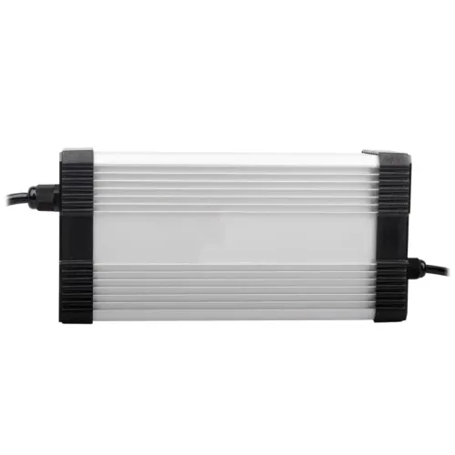 Зарядний пристрій для акумуляторів LiFePO4 72V (87.6V)-10A-720W Зарядний пристрій для акумуляторів LiFePO4 72V (87.6V)-10A-720W