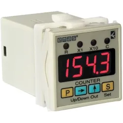 Лічильник 220V AC CO X1 -(0-9.999) X2 -(10-99.990) Лічильник 220V AC CO X1 -(0-9.999) X2 -(10-99.990)