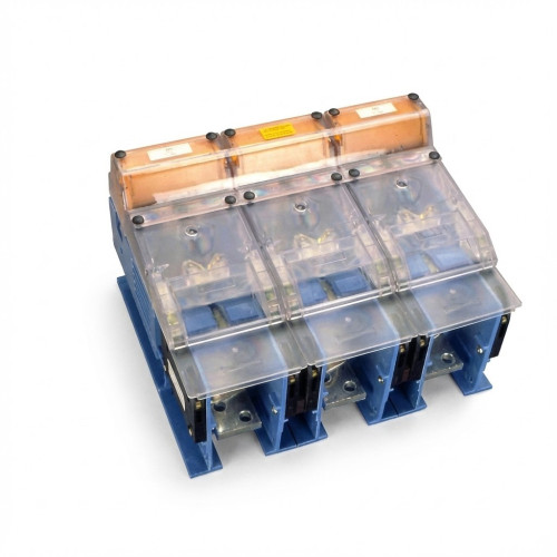 Блок-рубильник Woehner Quadron NH 4A 3p, 1600A Блок-рубильник Woehner Quadron NH 4A 3p, 1600A